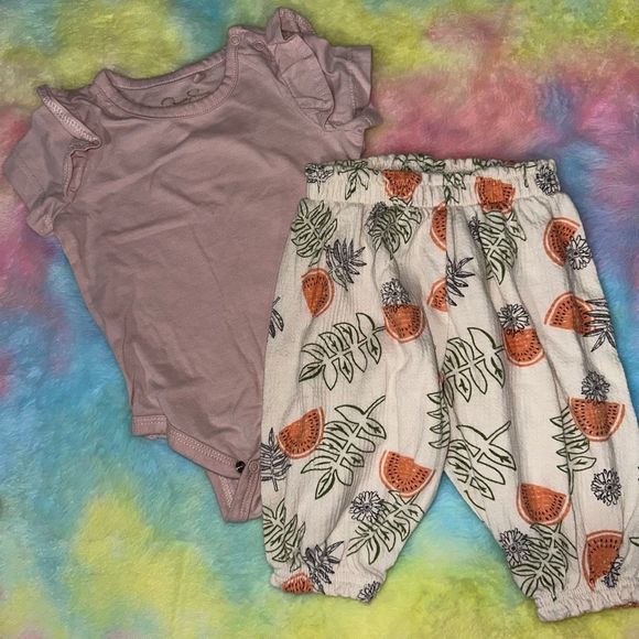 Carter's Other - 5/$25 Girls 3-6 months outfit 🧺must bundle